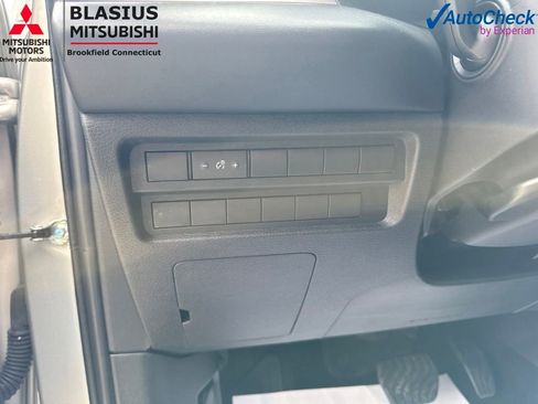 Used 2022 Mitsubishi Outlander ES AWD/4WD image 25