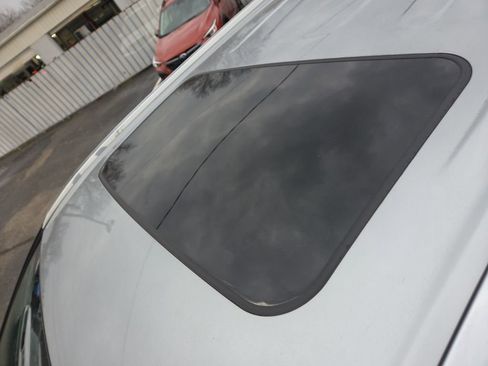 Used 2019 Toyota Highlander Limited image 13