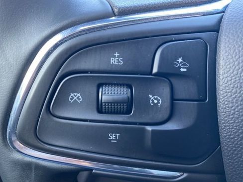 Used 2025 Buick Envista Sport Touring image 27