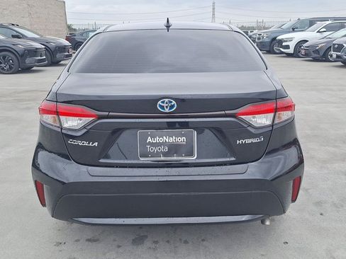 Used 2021 Toyota Corolla LE FWD image 6
