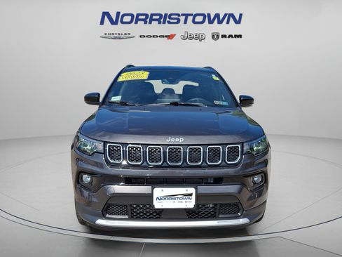 Certified 2023 Jeep Compass Limited AWD/4WD image 2