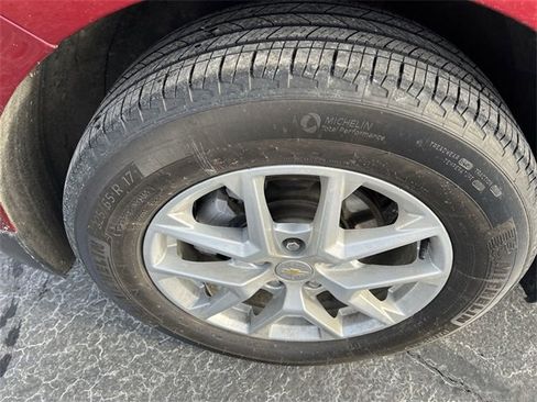 Used 2023 Chevrolet Equinox LT image 17