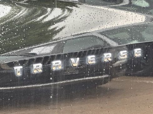 Used 2021 Chevrolet Traverse LS AWD/4WD image 30