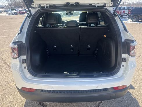 Used 2025 Jeep Compass Limited w/ Sun & Sound Group AWD/4WD image 20