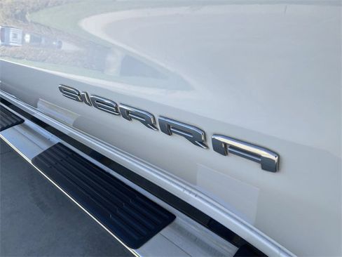 Used 2019 GMC Sierra 1500 SLT w/ SLT Premium Plus Package image 33