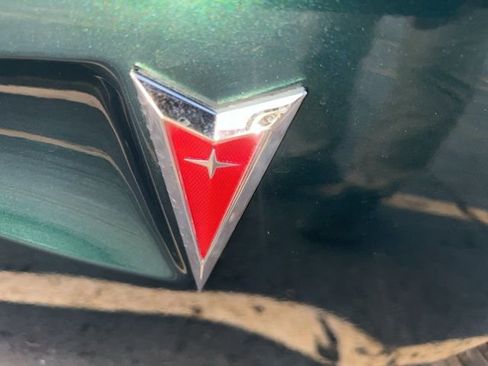 Used 2006 Pontiac Solstice Convertible w/ Premium Package image 10