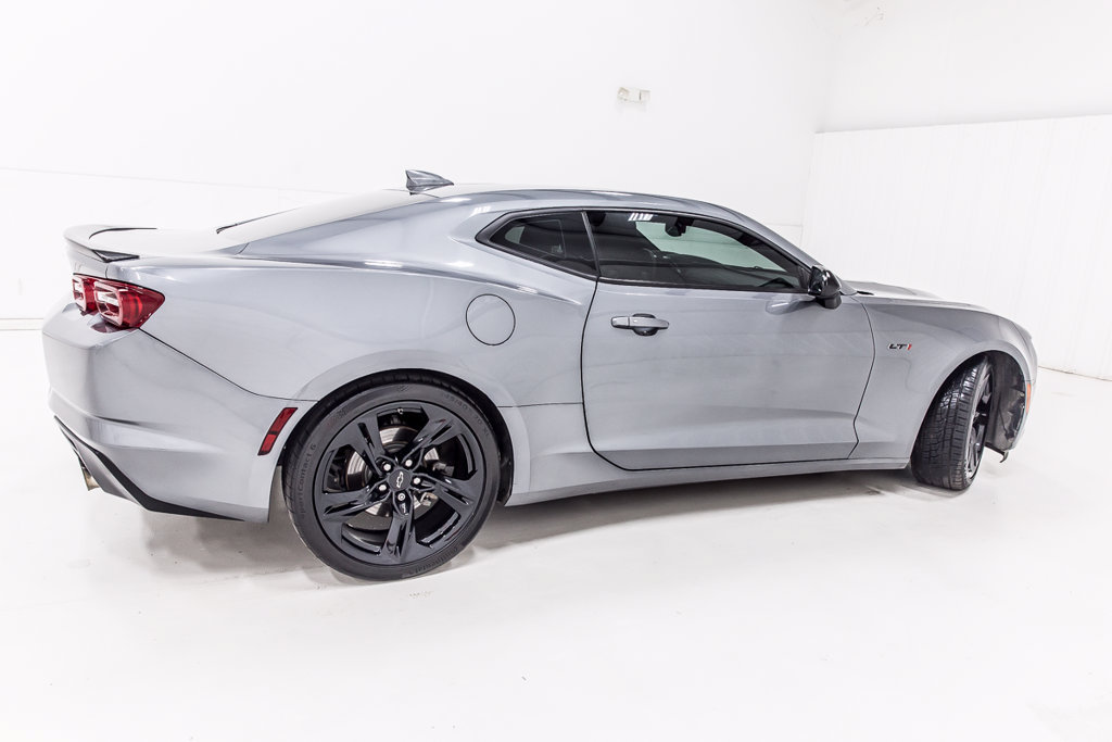 Used 2021 Chevrolet Camaro LT RWD image 8