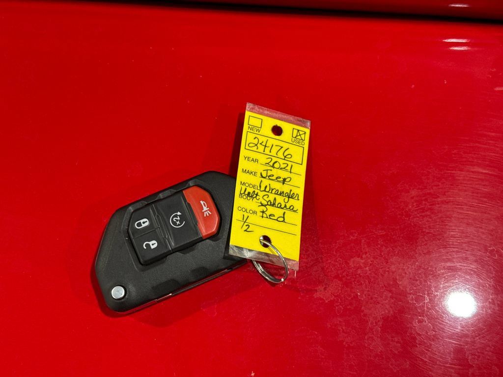 Used 2021 Jeep Wrangler Unlimited Sahara w/ Uconnect 4C Nav & Sound Group AWD/4WD image 41
