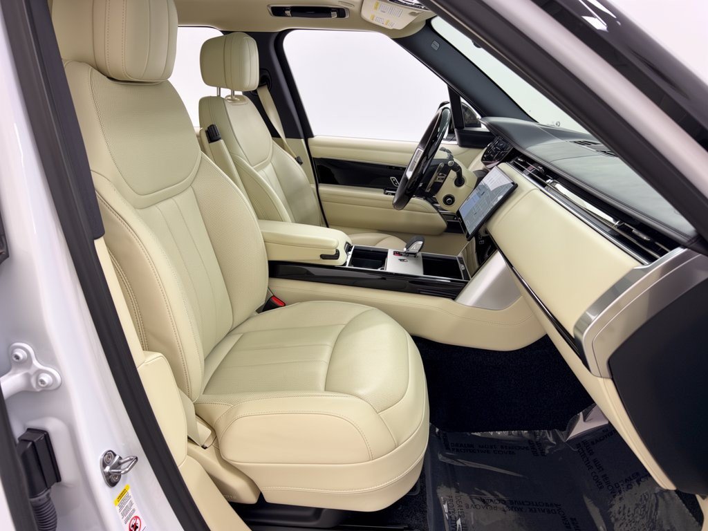 Used 2025 Land Rover Range Rover SE AWD/4WD image 30