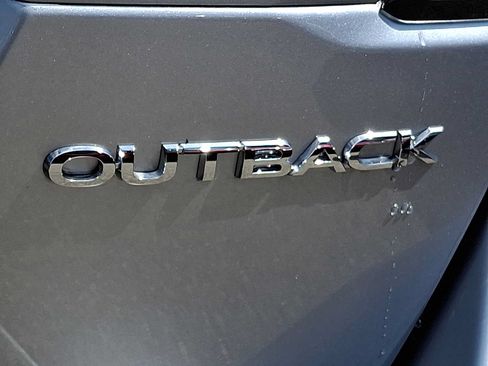 Used 2025 Subaru Outback AWD/4WD image 27