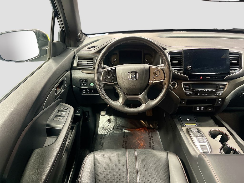 Used 2025 Honda Passport TrailSport image 24