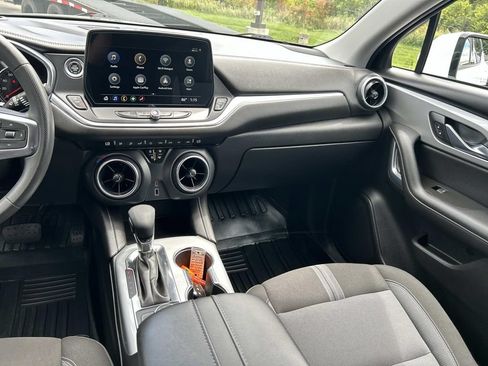 Used 2023 Chevrolet Blazer LT FWD image 20