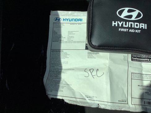 Used 2025 Hyundai Elantra Sport FWD image 46