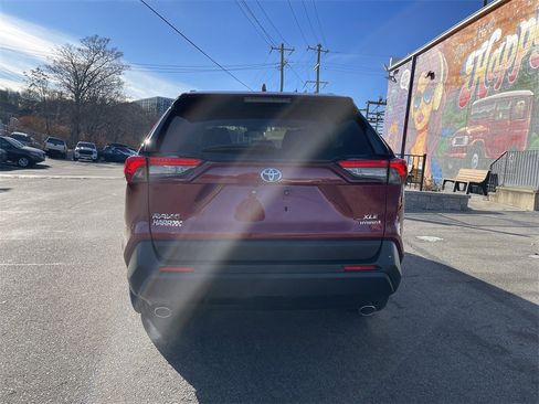 Certified 2023 Toyota RAV4 XLE w/ Convenience Package image 4