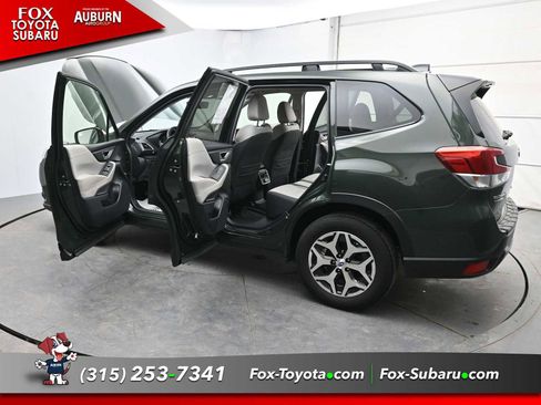 Used 2024 Subaru Forester Premium w/ Pop Package 2 image 40