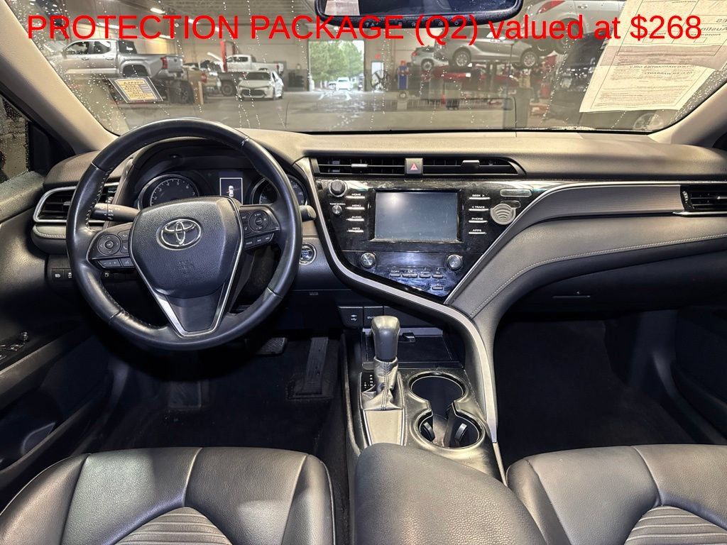 Used 2018 Toyota Camry SE w/ Moonroof Package FWD image 10