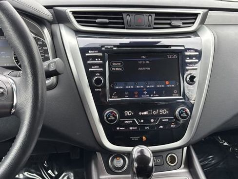 Used 2023 Nissan Murano SV image 10