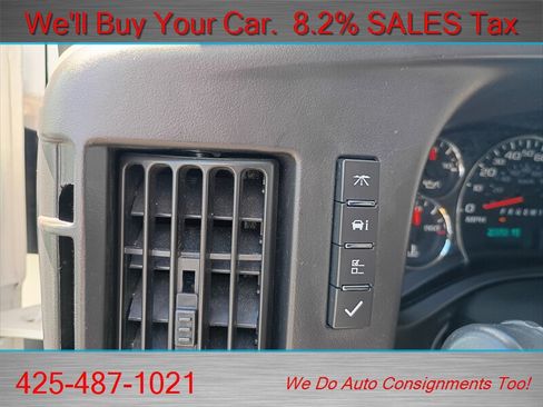 Used 2017 Chevrolet Express 2500 RWD image 15