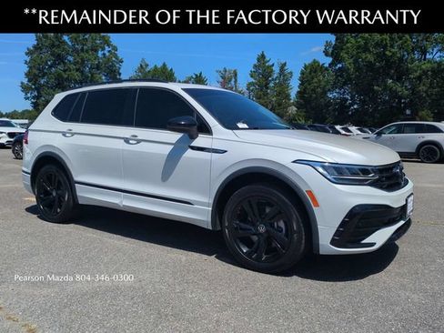 Used 2024 Volkswagen Tiguan SE R-Line AWD/4WD image 2