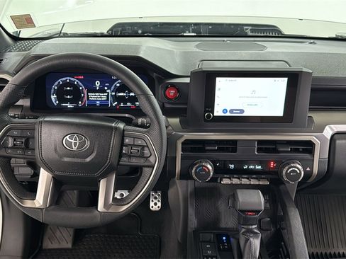 Certified 2025 Toyota Tacoma TRD Sport image 9
