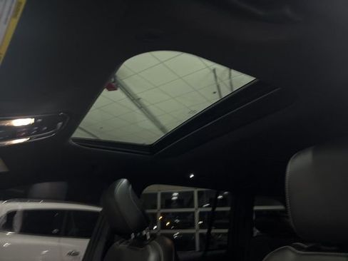 Used 2024 Jeep Grand Cherokee Altitude AWD/4WD image 28