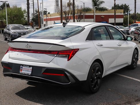 New 2026 Hyundai Elantra SEL Sport Premium image 6