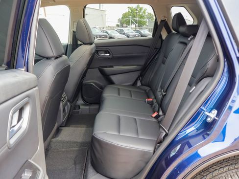 New 2026 Nissan Rogue SV FWD image 8