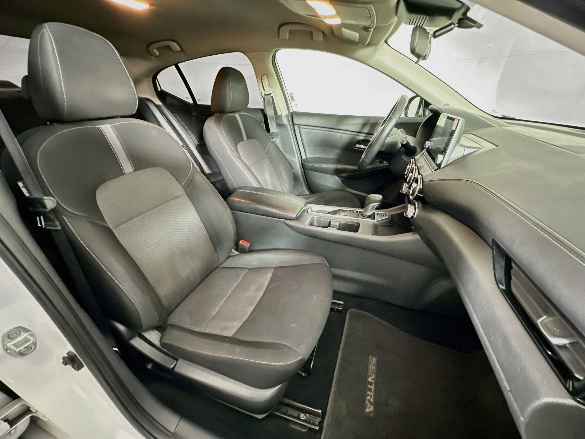Used 2022 Nissan Sentra SV w/ Trunk Package FWD image 29