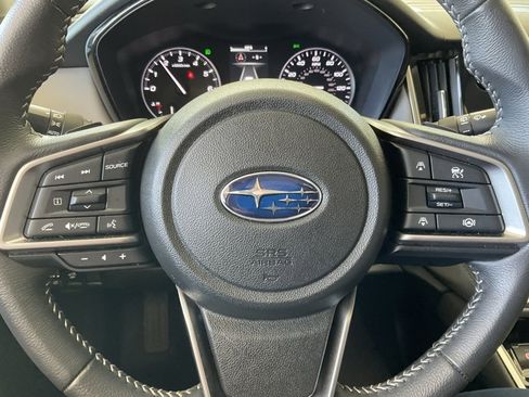 Used 2025 Subaru Outback Premium w/ Popular Package #1A image 11