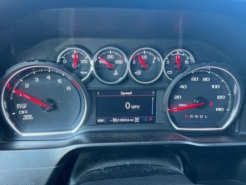 Used 2021 Chevrolet Silverado 1500 LT w/ Z71 Off-Road Package AWD/4WD image 8