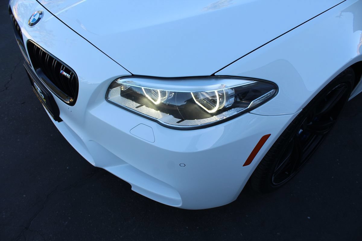 Used 2015 BMW M5 RWD image 11
