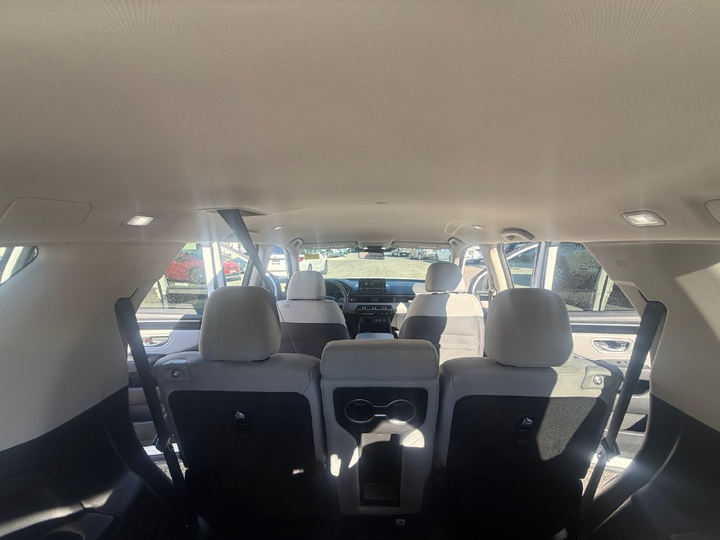 Used 2023 Honda Pilot LX image 27