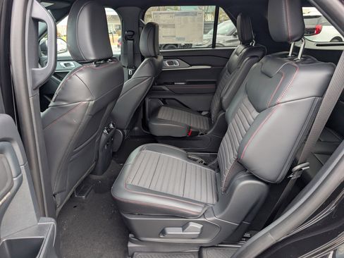 New 2026 Ford Explorer ST-Line w/ ST-Line Street Pack image 16