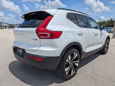 Used 2024 Volvo XC40 B5 Ultimate w/ Protection Package Premier AWD/4WD image 5