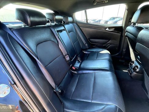 Used 2021 Kia Stinger GT-Line image 21