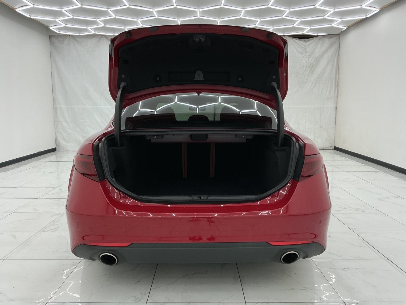 Used 2019 Alfa Romeo Giulia RWD image 44