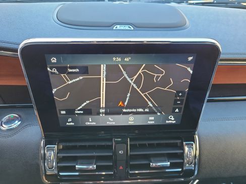 Used 2020 Lincoln Navigator Reserve image 16