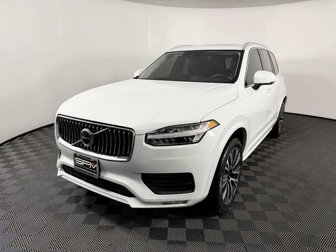 Used 2020 Volvo XC90 T6 Momentum w/ Protection Package Premier image 3