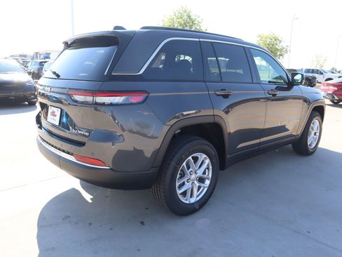 New 2026 Jeep Grand Cherokee Laredo X AWD/4WD image 21