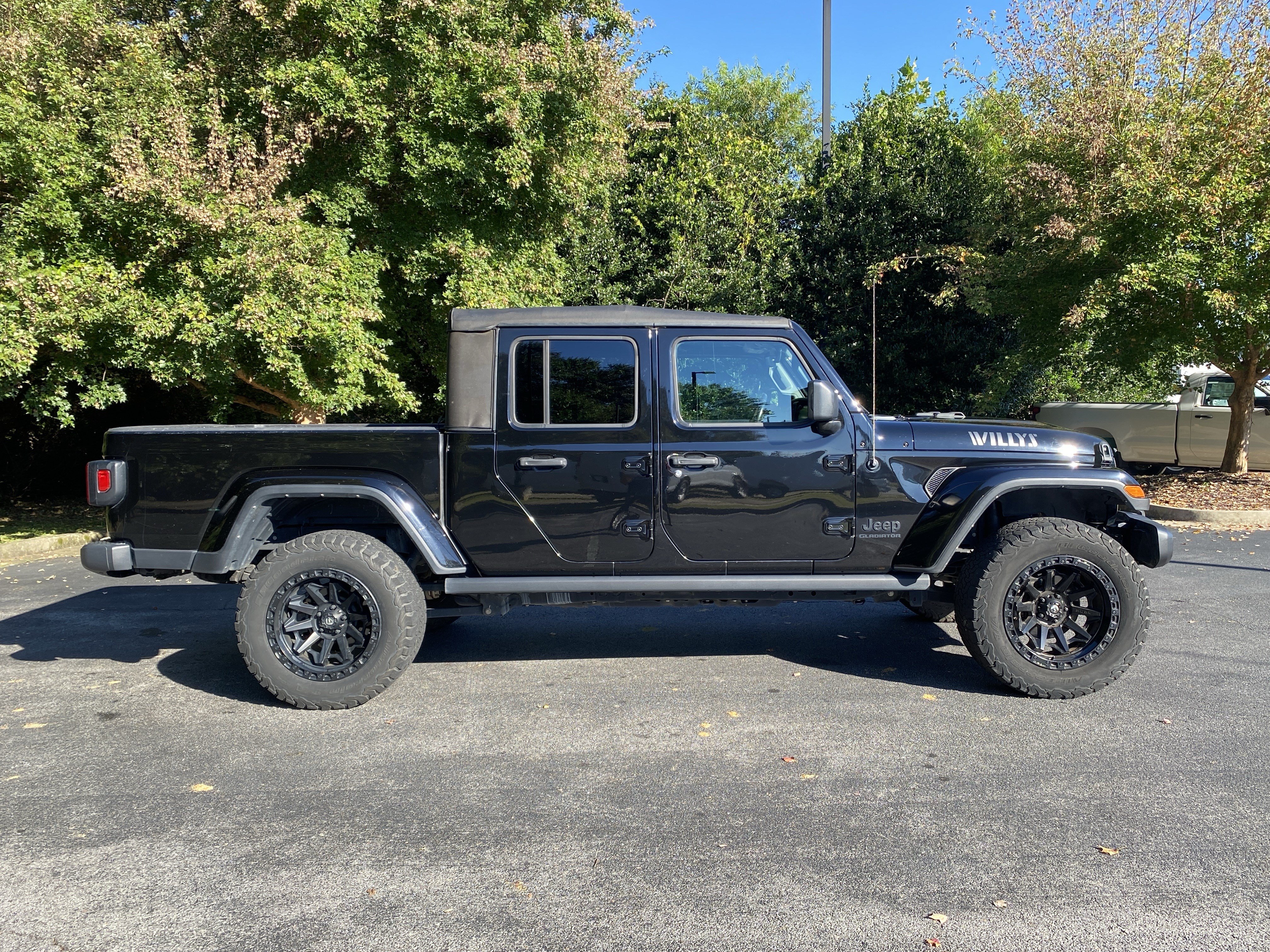 Used 2022 Jeep Gladiator Sport AWD/4WD image 10