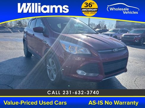 Used 2015 Ford Escape SE w/ Equipment Group 201A image 10