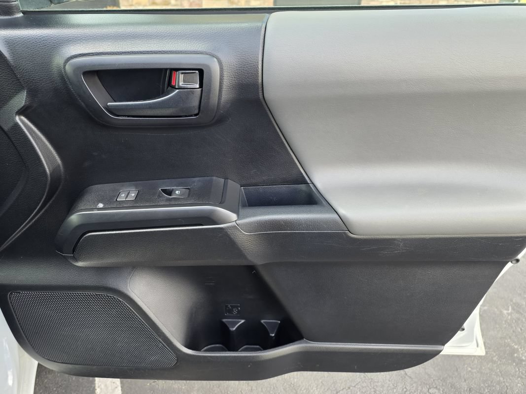 Used 2017 Toyota Tacoma SR RWD image 20