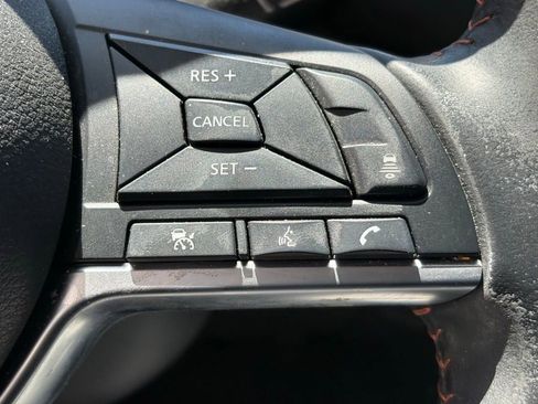 Used 2023 Nissan Sentra SR w/ Midnight Edition Package FWD image 15