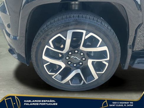 Certified 2025 Chevrolet Silverado EV RST AWD/4WD image 30