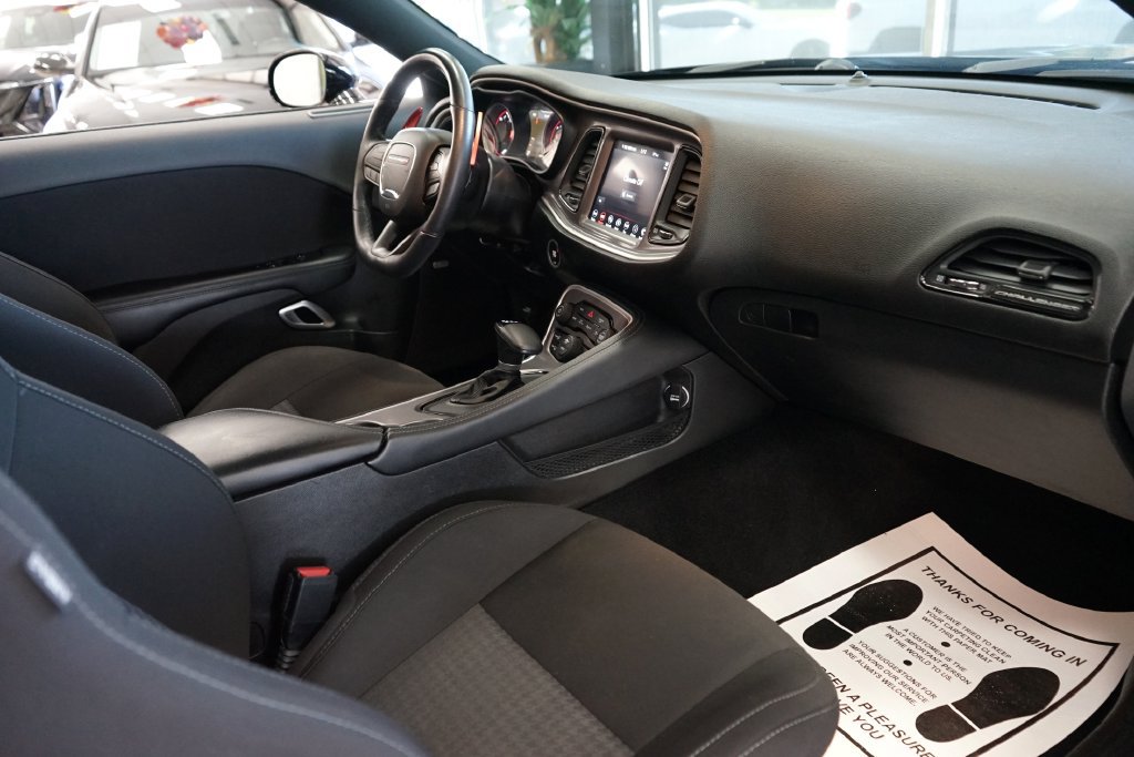Used 2022 Dodge Challenger R/T w/ Performance Handling Group RWD image 45
