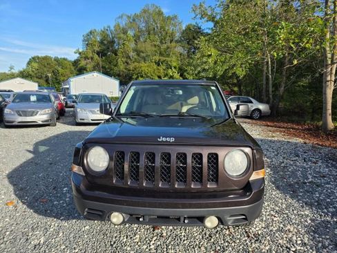 Used 2014 Jeep Patriot Latitude image 2