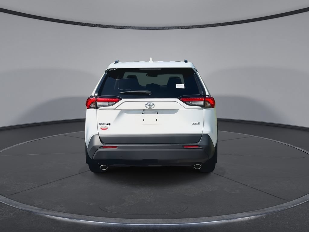 Used 2024 Toyota RAV4 XLE w/ Convenience Package FWD image 7