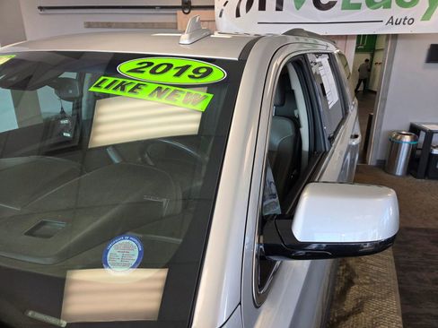 Used 2019 Chevrolet Tahoe LT w/ Luxury Package image 7