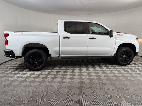 Used 2023 Chevrolet Silverado 1500 Custom Trail Boss AWD/4WD image 8