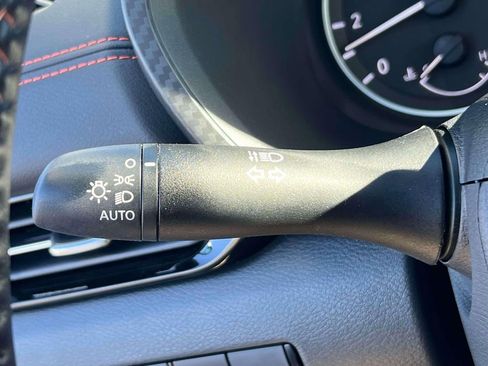 Certified 2025 Nissan Sentra SR w/ SR Premium Package image 25